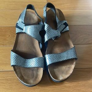 Naot Pamela Snake Embossed Leather Sandal 39/8.5 9